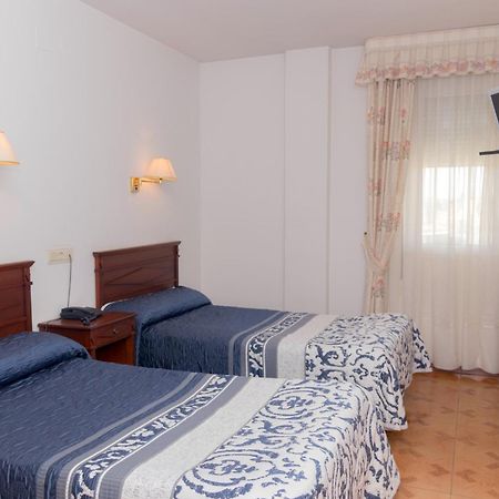 Hotel Avenida III Villadangos del Páramo Oda fotoğraf