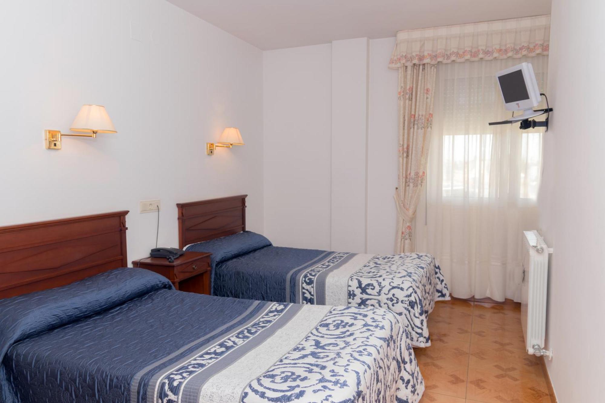 Hotel Avenida III Villadangos del Páramo Oda fotoğraf