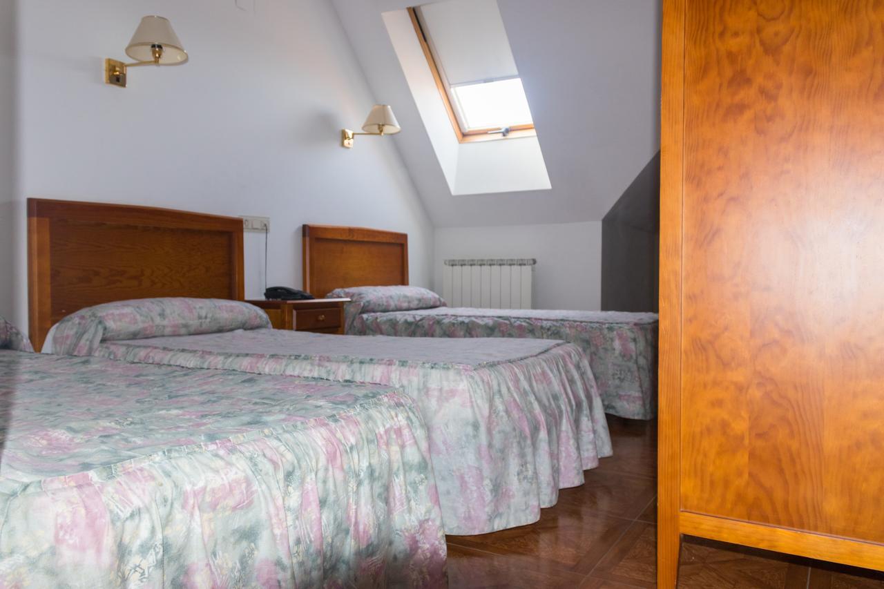 Hotel Avenida III Villadangos del Páramo Dış mekan fotoğraf